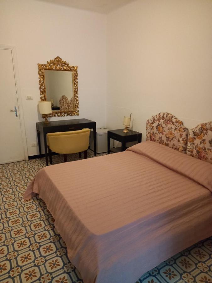 Curpi De Ma Hotel Bonassola Buitenkant foto
